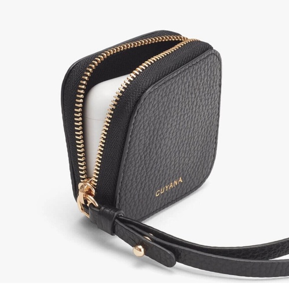 Discontinued Cuyana AirPod Case - Picture 1 of 10